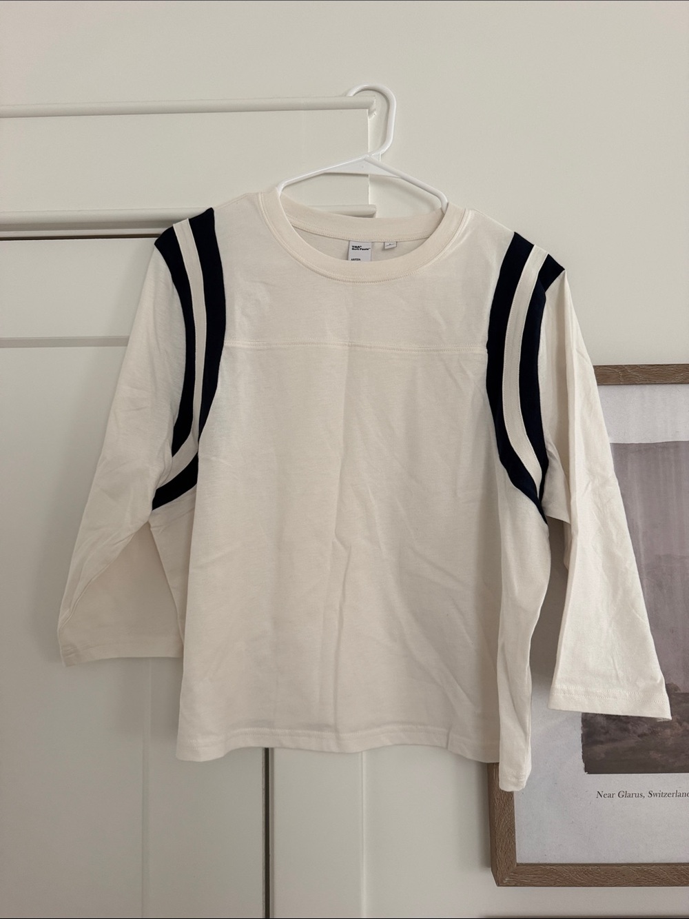 Women's aritzia TNA Cream Long Sleeve Tee with Black Shoulder Stripes